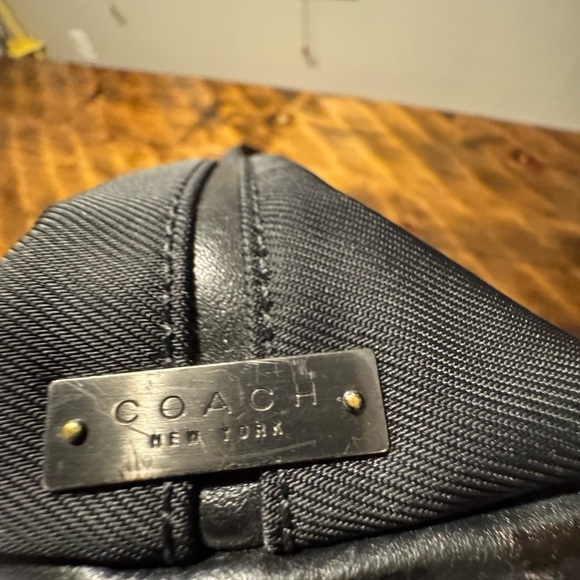 Coach Mercer Nylon & Leather Shoulder bag Blackl. Authentic - Picture 5 of 16